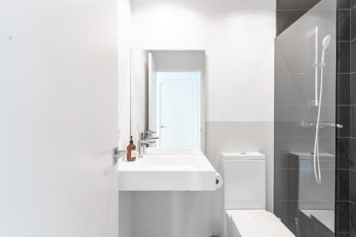 Ceñuela - Lush Haven by United Renters