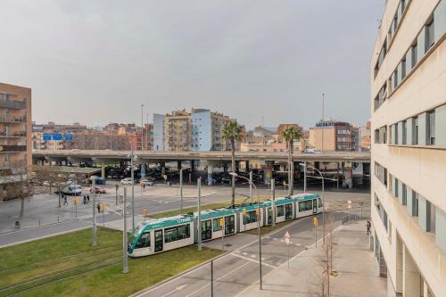 Фотография из галереи Playa a pie y a 15 minutos de Ramblas y Plaza Catalunya en metro в Сан-Адриан-де-Бесос