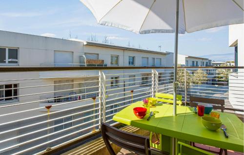 1 Bedroom Cozy Apartment In La Rochelle