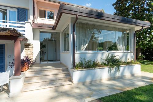 Το κτήριο όπου στεγάζεται  το bed & breakfast