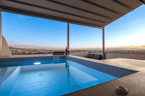Elite Penthouse with Heated Pool and SkylineView