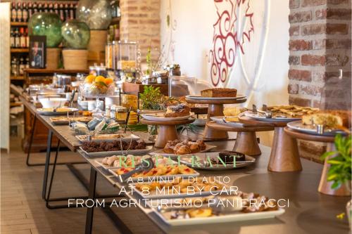 a buffet of food on a table in a store at Agriturismo Panieracci in Villamagna