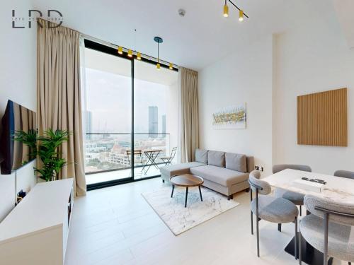 Brand New and Modern Smart Home 1BR