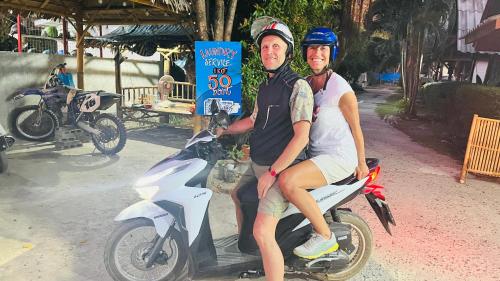 Επισκέπτες που μένουν στο New Klong Khong Garden