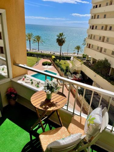 Estudio en primera línea de mar de Marbella