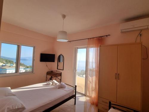 Ένα ή περισσότερα κρεβάτια σε δωμάτιο στο Let Rooms Lukova