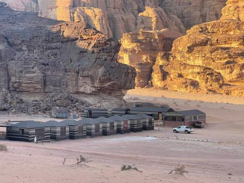 مخيم النجوم