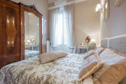Leopoldo Luxurious Apartment - Daily refresh available