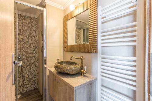 Seaview Apartment for 2 in Palaio Faliro