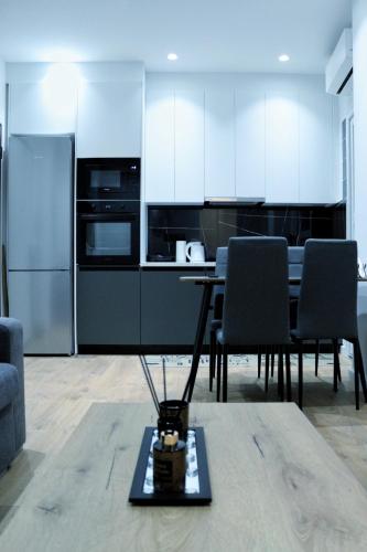 Golemis Apartments