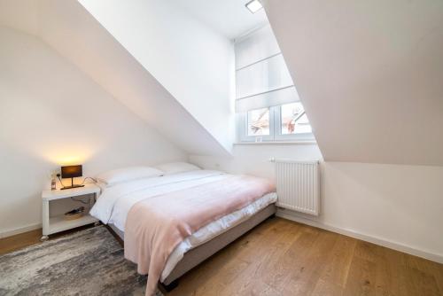 La Donna Room, 3rd floor, no elevator