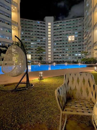 Piscina en o cerca de Commonwealth Residences combine 2 units