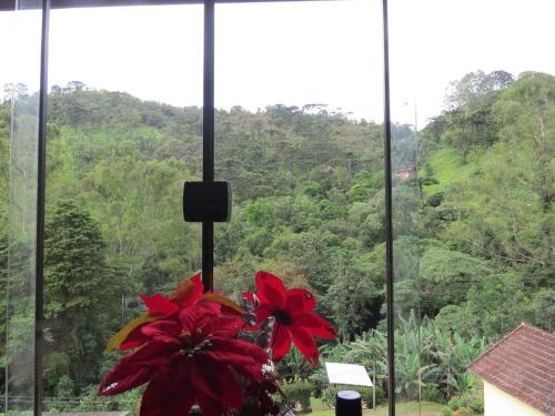 Landskap semula jadi dekat dengan chalet