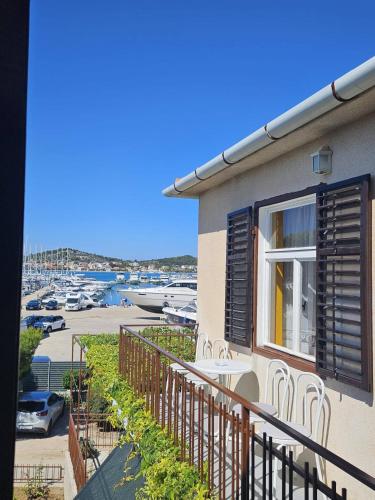 Apartment Mario Murter