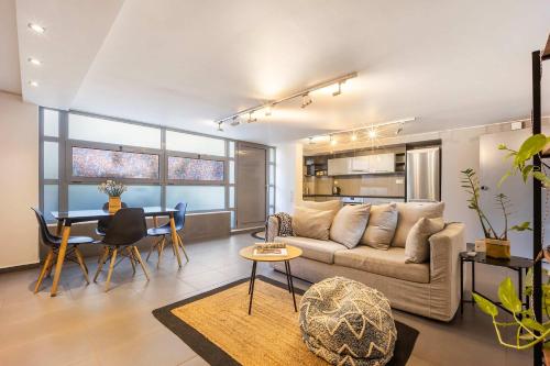 Modern & Spacious 1BR in Gazi l Private balcony