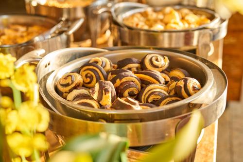 Makanan di atau berdekatan hotel