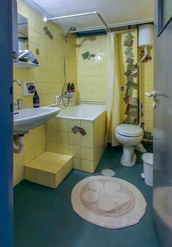 White Rose, Budget Flat in Chania Town Center