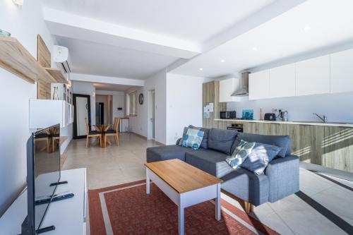 Ảnh trong thư viện ảnh của Bright and modern apartment ở St Julian's