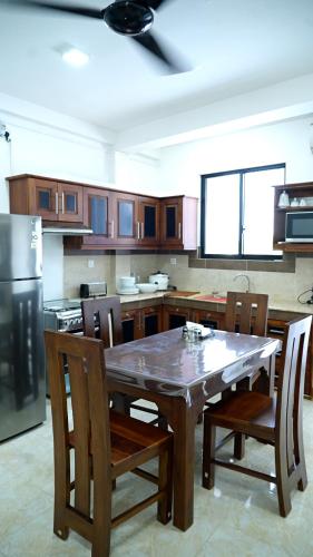 Kuchyň nebo kuchyňský kout v ubytování Rosemere Apartments