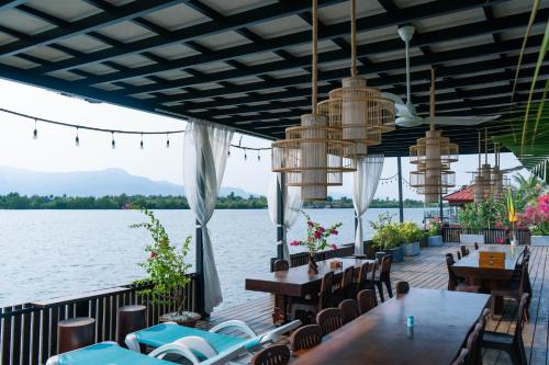 Φωτογραφία από το άλμπουμ του Kampot Holiday Villa σε Phumĭ Dong Khmei