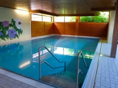 Kolam renang di atau dekat dengan BergSeele Apartment