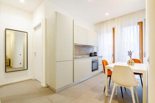 Duomo Centrale Stylish Double Suite Near Metro