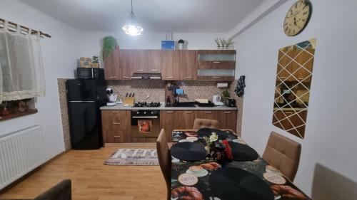 Kuhinja oz. manjša kuhinja v nastanitvi La Simo