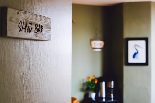 Сертификат, награда, вывеска или другой документ, выставленный в Smarties Guest House