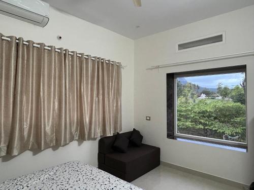 Katil atau katil-katil dalam bilik di Glenville Holiday Villa - Top Two Floors