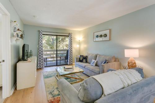Walk to Beach: Hilton Head Condo w/ Pool Access photo 7