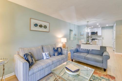 Walk to Beach: Hilton Head Condo w/ Pool Access photo 6