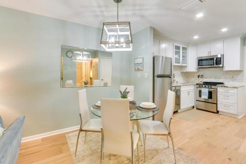 Walk to Beach: Hilton Head Condo w/ Pool Access photo 12