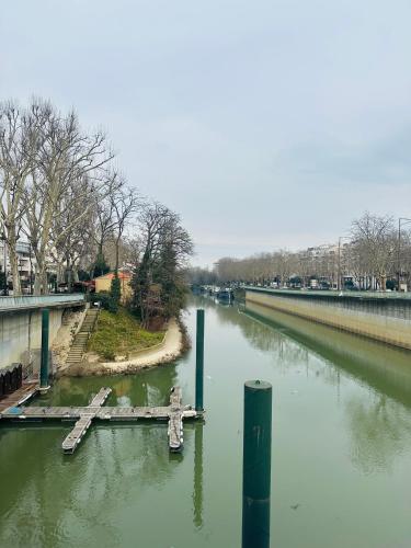 Seine-Side Haven