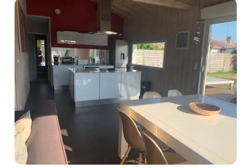 Gallery image of Maison bois au calme in Gujan-Mestras