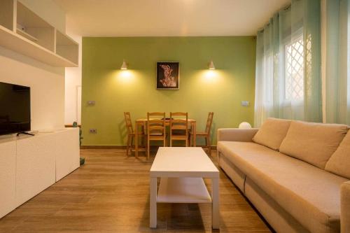 La Pimentera Central Apartments - con patio privado