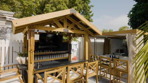 Gambar di galeri bagi Alligator Reef Light Suite di Key West