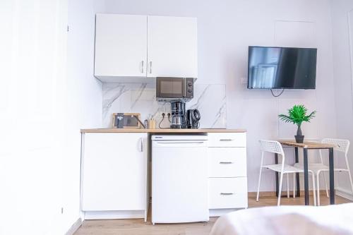 Modern and Cozy Studio Apartment in Vibrant Meidling