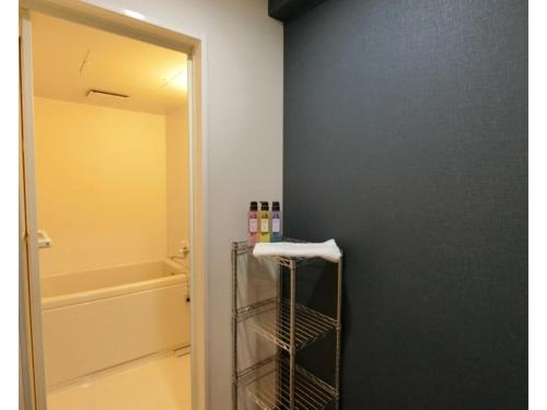 Фотография из галереи Capsule Hotel Manyudo"There are no private rooms," - Vacation STAY 33390v в Киото