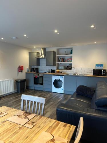 Dapur atau dapur kecil di Skyelander Apartments