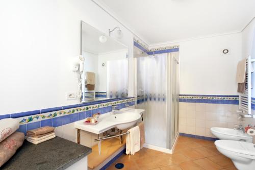 A bathroom at Relais Villa Angiolina