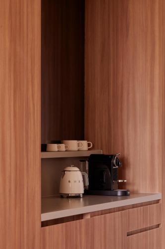 Una cocina o zona de cocina en The Hide Byron Bay