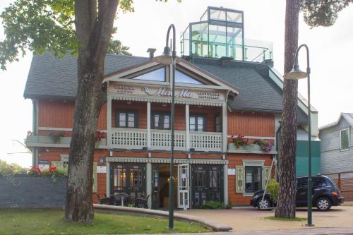 El edificio en el que está el hotel