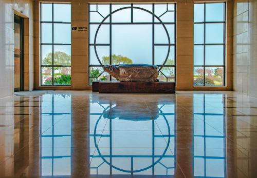 Πισίνα στο ή κοντά στο Tongli Lake View Hotel