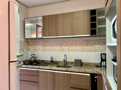 Dapur atau dapur kecil di Apartamento em Sapiranga