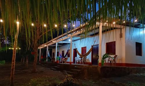 Κήπος έξω από το Holy Spirit Hostel Ometepe