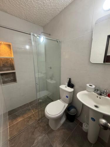 Koupelna v ubytování Hermosa habitación a una cuadra del Ventura Plaza 3
