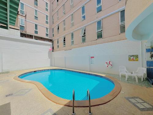 Bazén v ubytování Lime Hotel nebo v jeho okolí