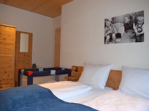 Ένα ή περισσότερα κρεβάτια σε δωμάτιο στο Apartment in Kals near Ski Slopes