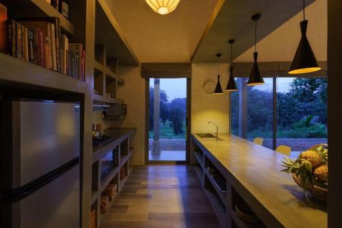 Perpustakaan di rumah percutian