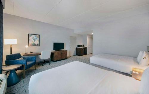 Una cama o camas en una habitación de Hilton Garden Inn Raleigh Cary
